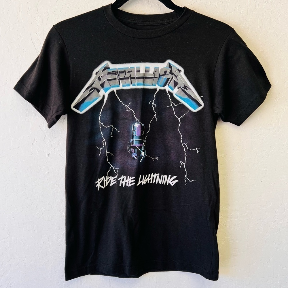 Sold Bravado Metallica Ride the Lightening Band Tee Black